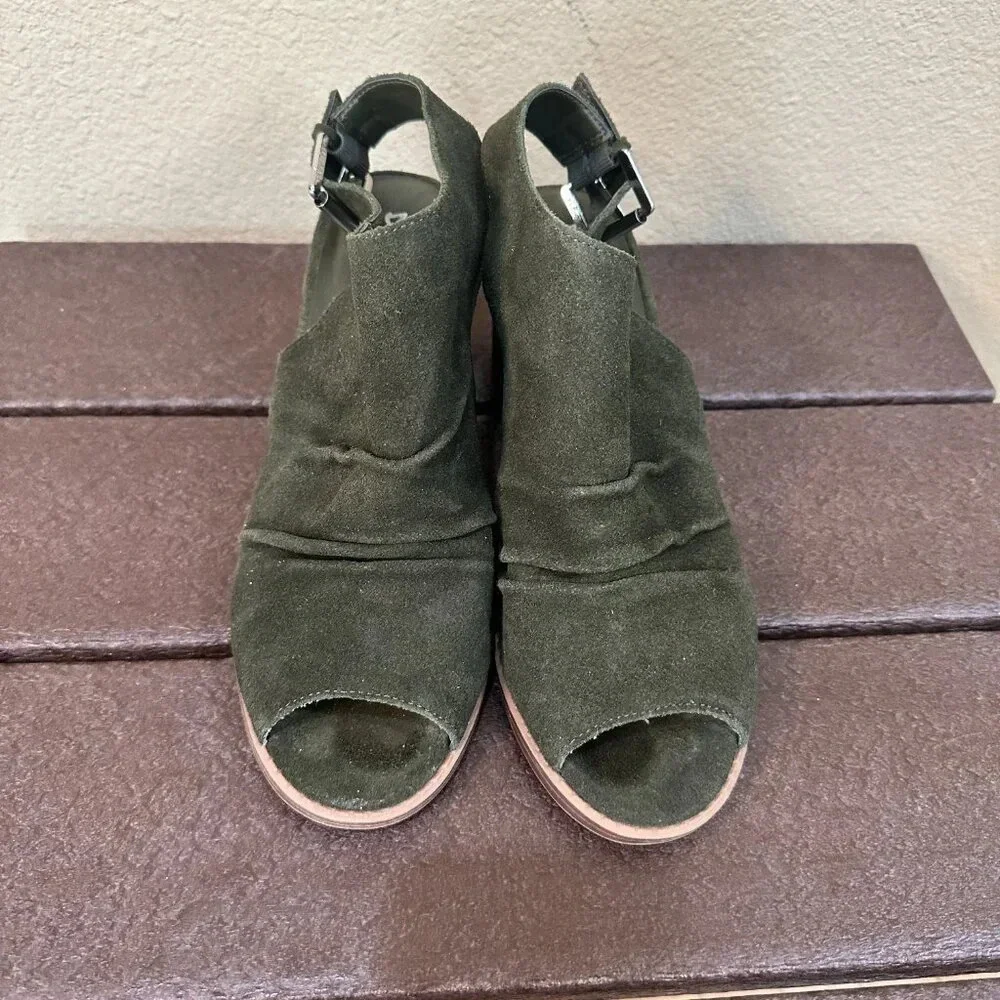 DIRTY LAUNDRY Olive Green Suede Shooties Block Heel - 8